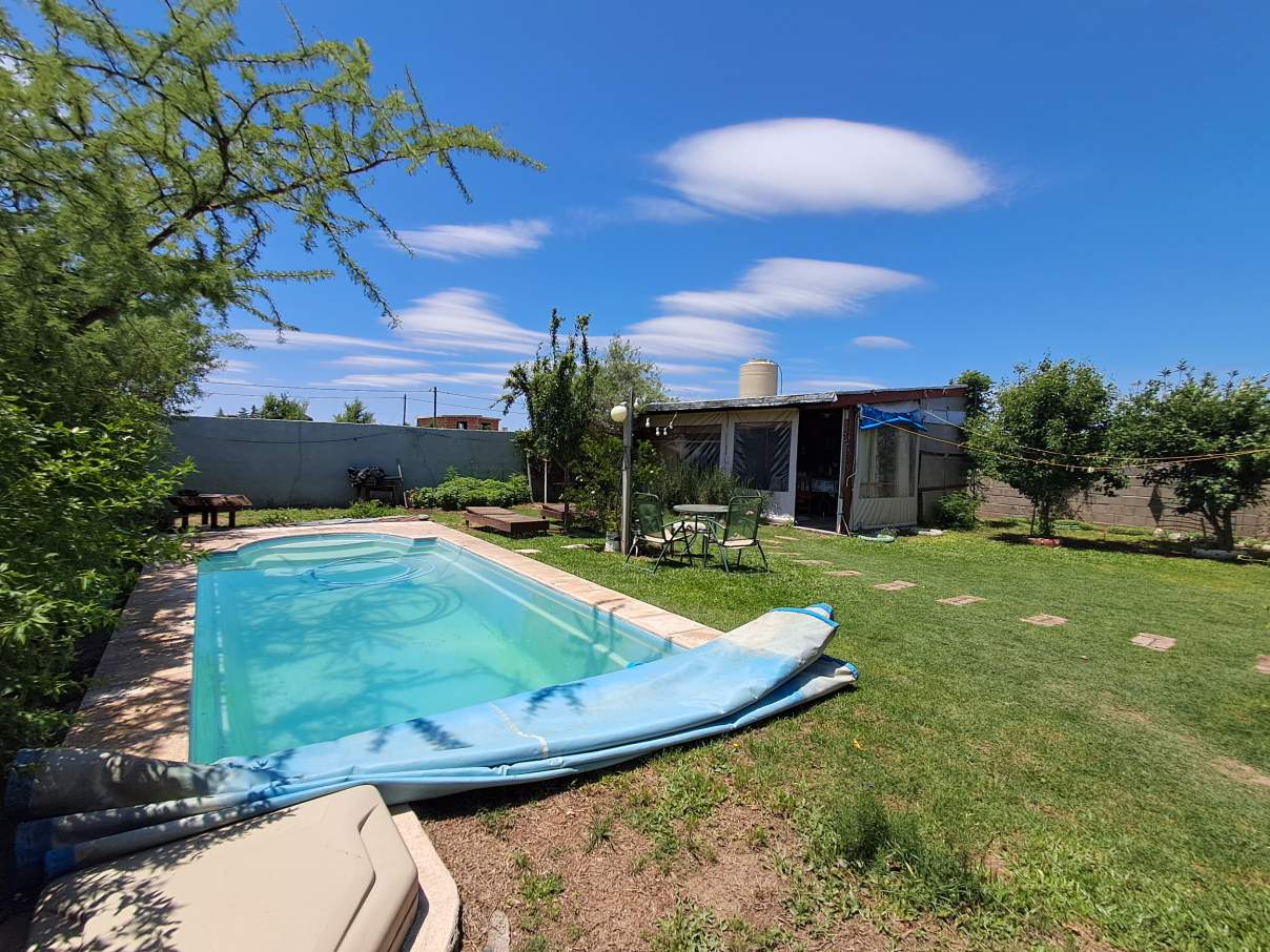 IMPECABLE - LUMINOSA Y CON PILETA -A 5K DE ALTA GRACIA !!!