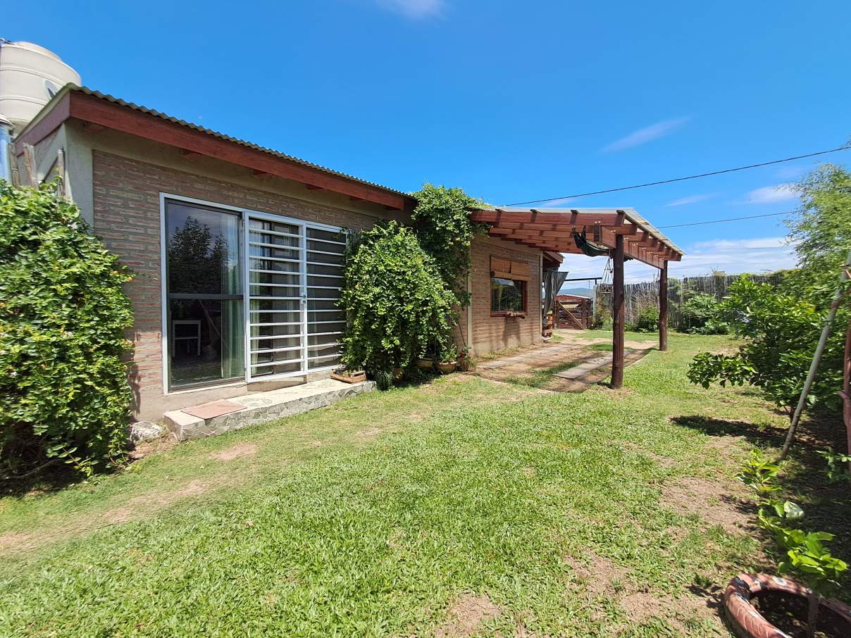 IMPECABLE - LUMINOSA Y CON PILETA -A 5K DE ALTA GRACIA !!!