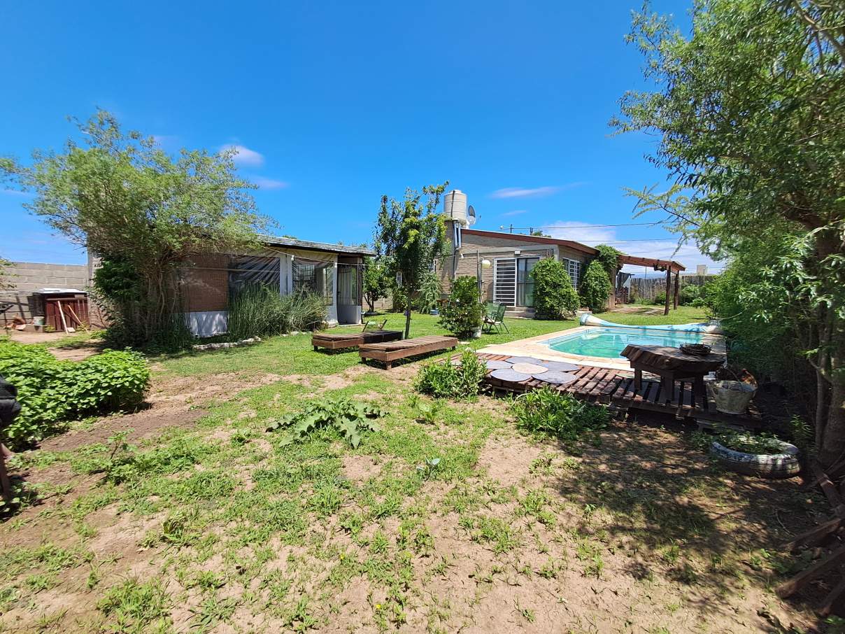 IMPECABLE - LUMINOSA Y CON PILETA -A 5K DE ALTA GRACIA !!!