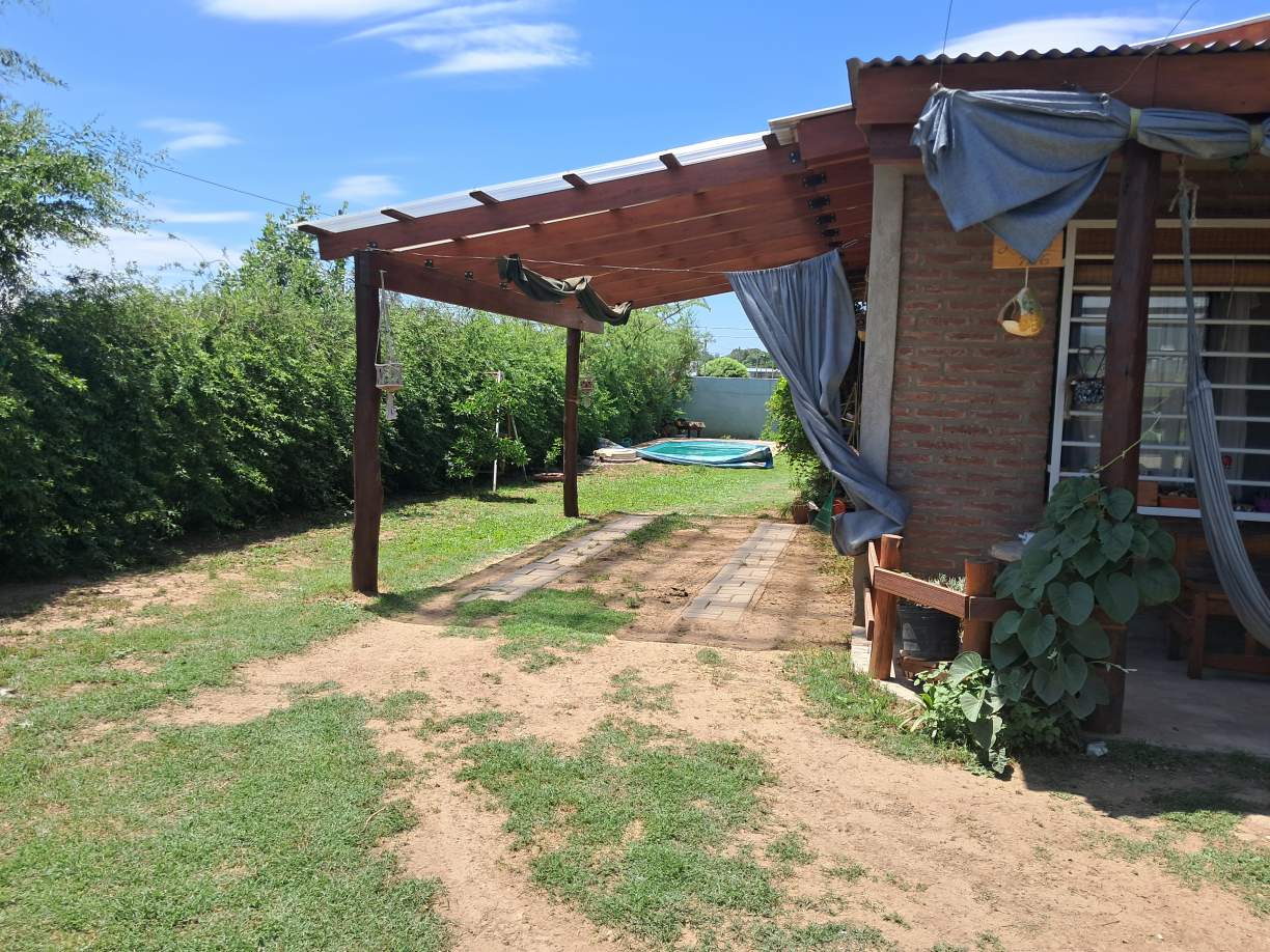 IMPECABLE - LUMINOSA Y CON PILETA -A 5K DE ALTA GRACIA !!!