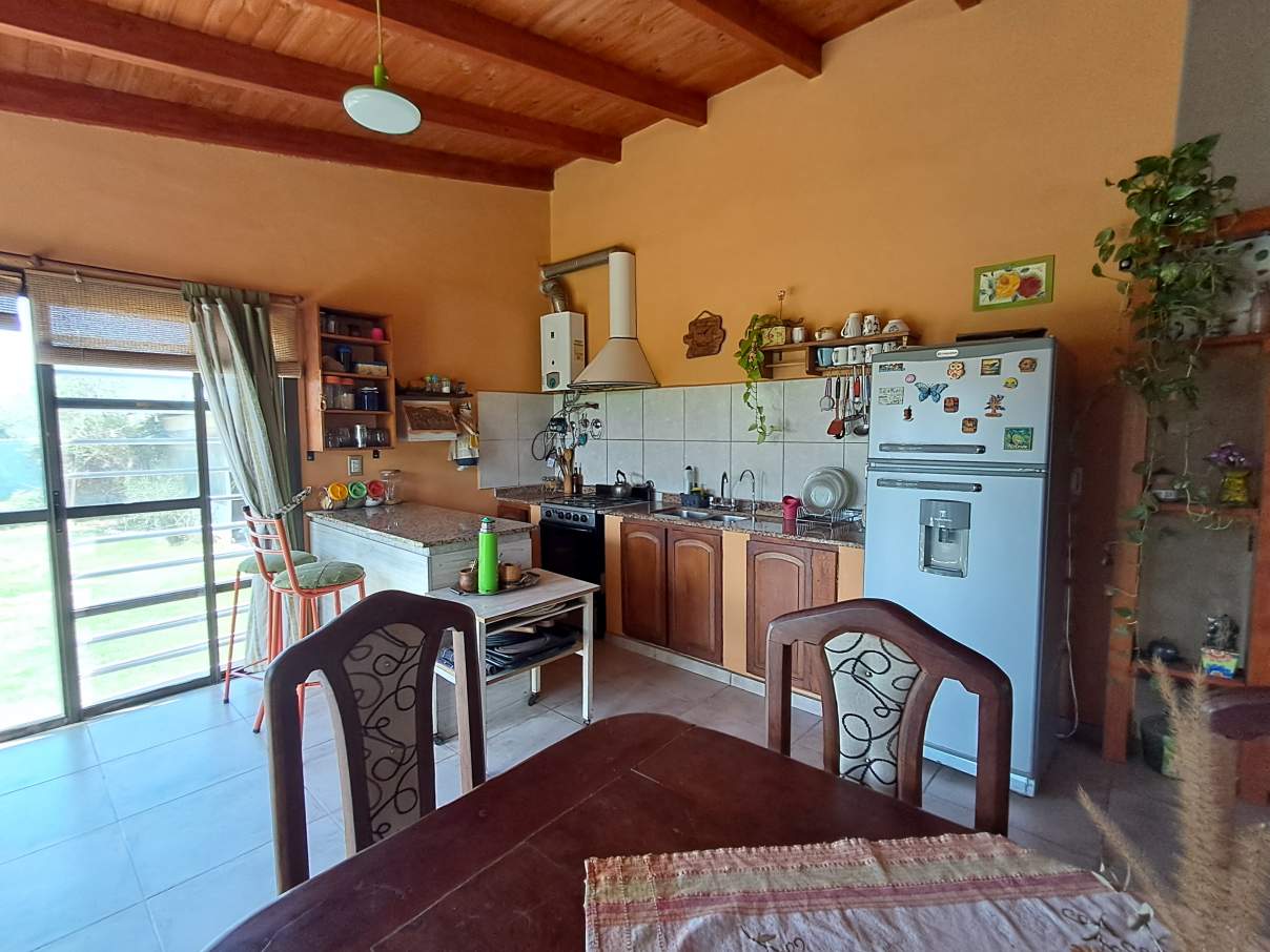 IMPECABLE - LUMINOSA Y CON PILETA -A 5K DE ALTA GRACIA !!!