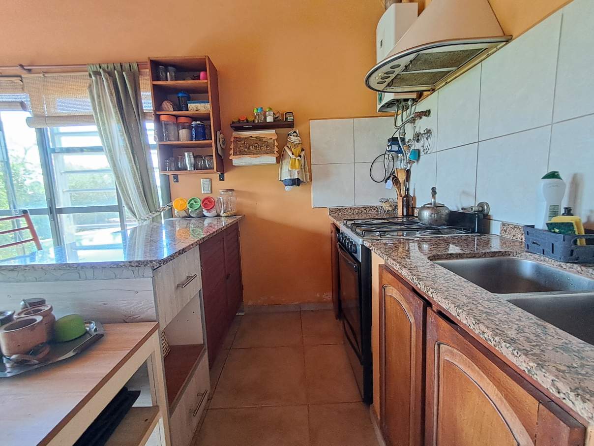 IMPECABLE - LUMINOSA Y CON PILETA -A 5K DE ALTA GRACIA !!!