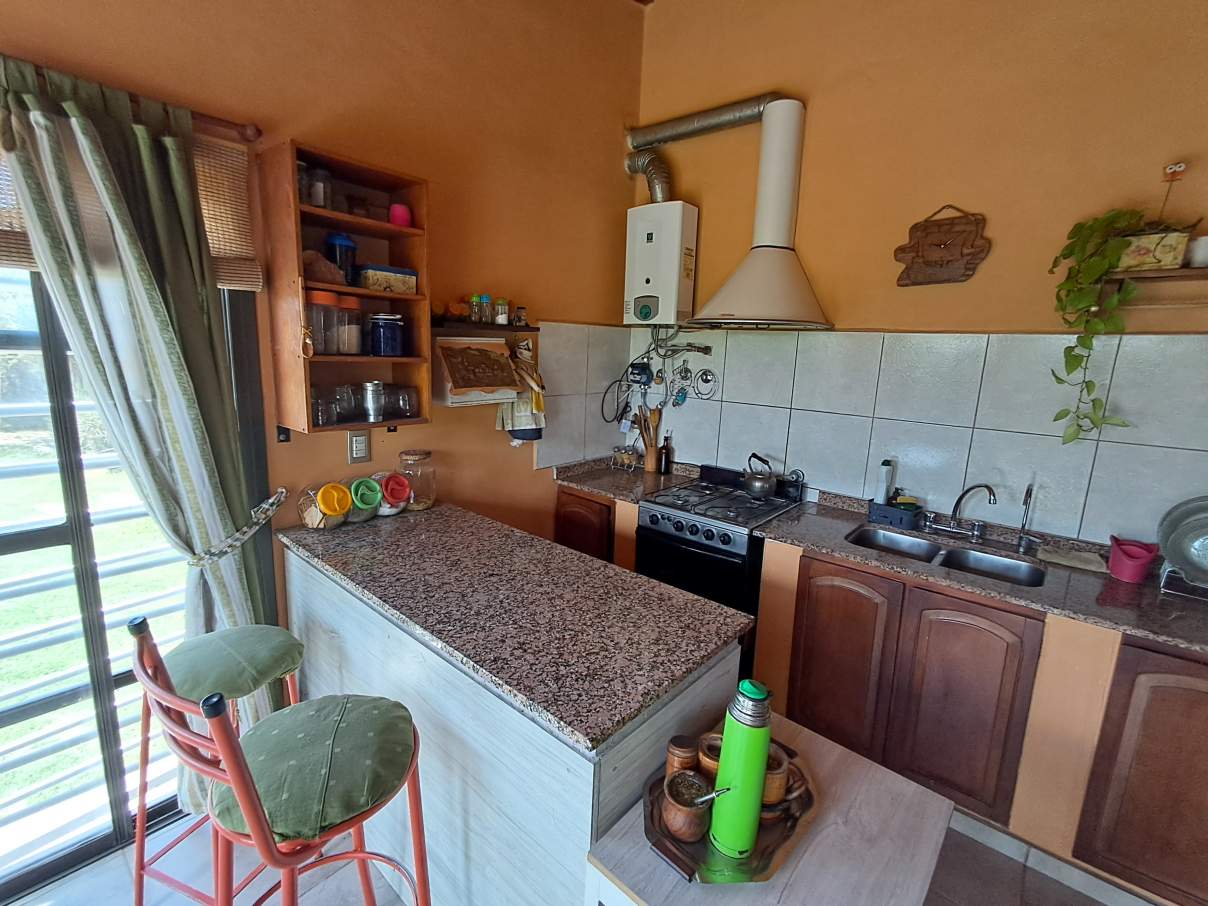 IMPECABLE - LUMINOSA Y CON PILETA -A 5K DE ALTA GRACIA !!!