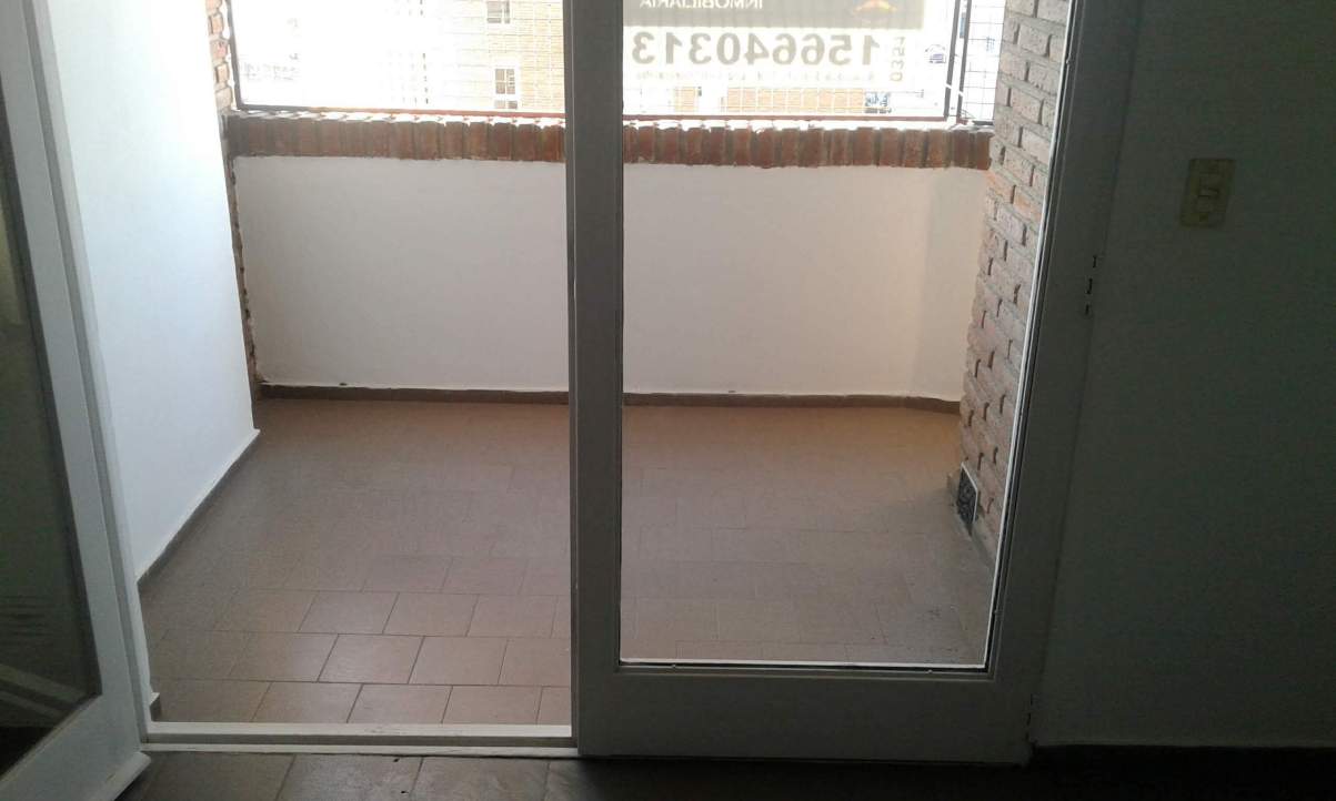 Depto Venta sobre Av Pueyrredon 675, (frente a Tribunales II). 6º piso c-balcon
