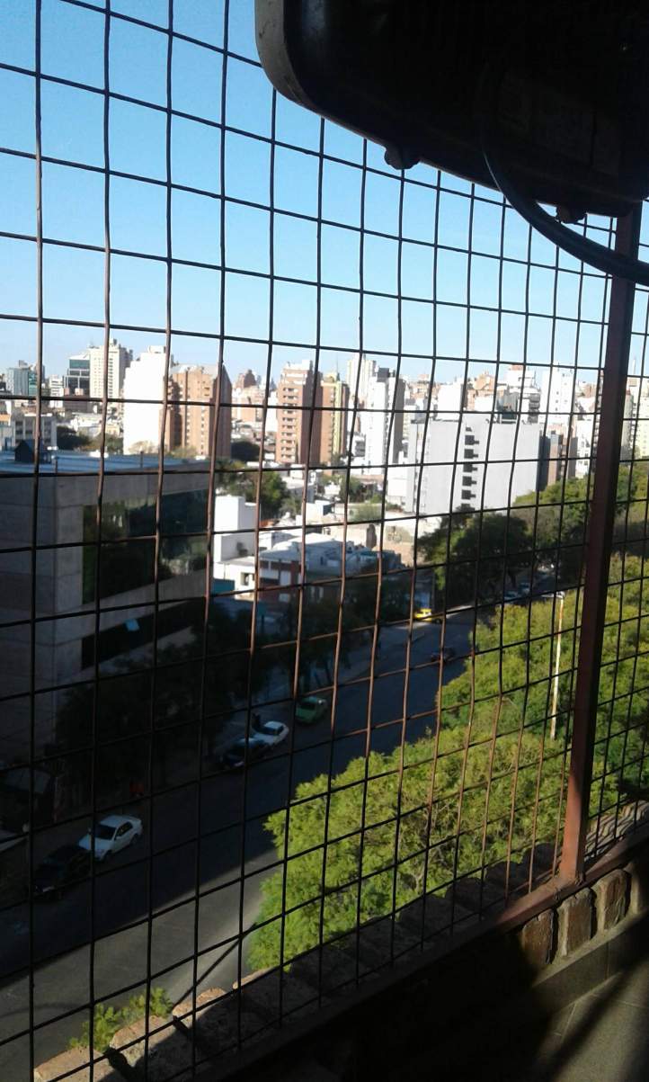 Depto Venta sobre Av Pueyrredon 675, (frente a Tribunales II). 6º piso c-balcon