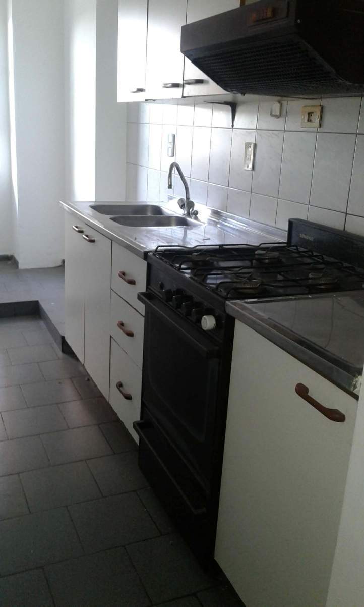 Depto Venta sobre Av Pueyrredon 675, (frente a Tribunales II). 6º piso c-balcon