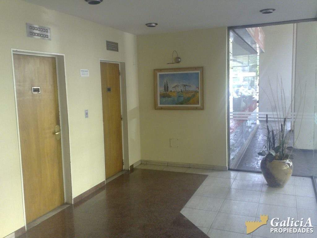 DEPTO 2 DORMITORIOS CAÑADA Y 9 DE JULIO CON COCHERA