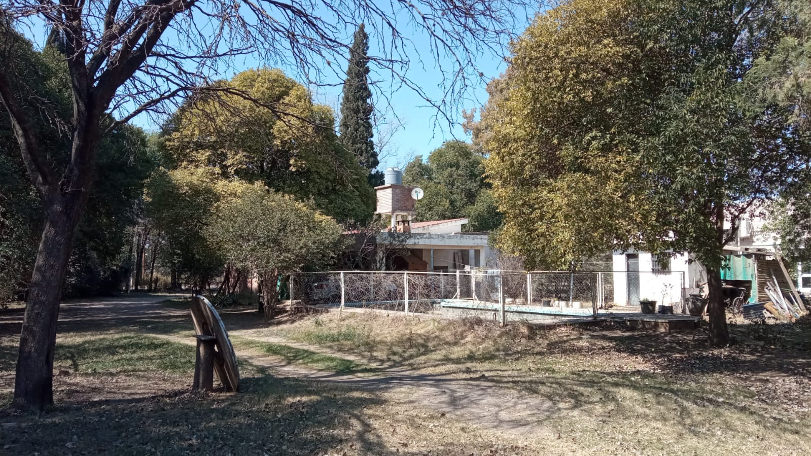 CASA QUINTA EN VENTA- a 700 METROS DEL CLUB VILLA RETIRO S LA RUTA- Escritura