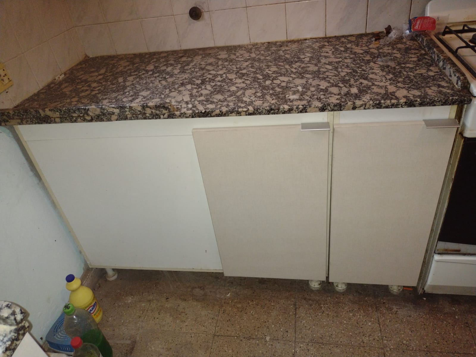 PRECIO UNICO! OPORTUNIDAD! Garaje 3 vehículos- Galería con Asador- Patio
