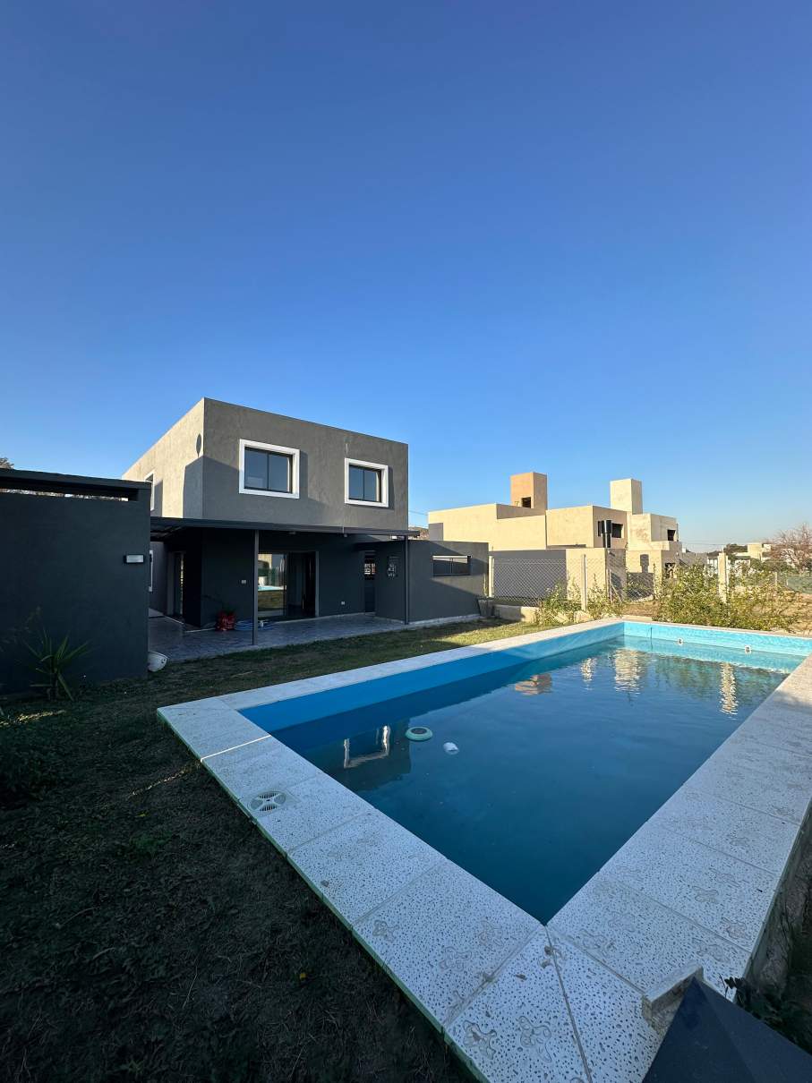 Imperdible! Inmobiliaria Pregoni Vende Hermosa Casa en Tejas 4
