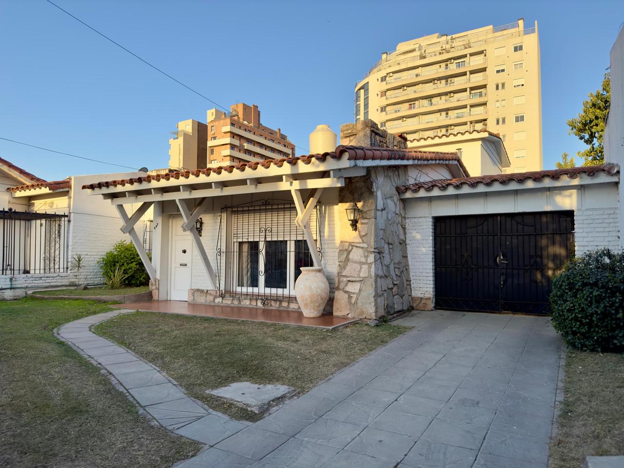 Casa en Venta en Paso de los Andes  Excelente Ubicación y Totalmente Refaccionada