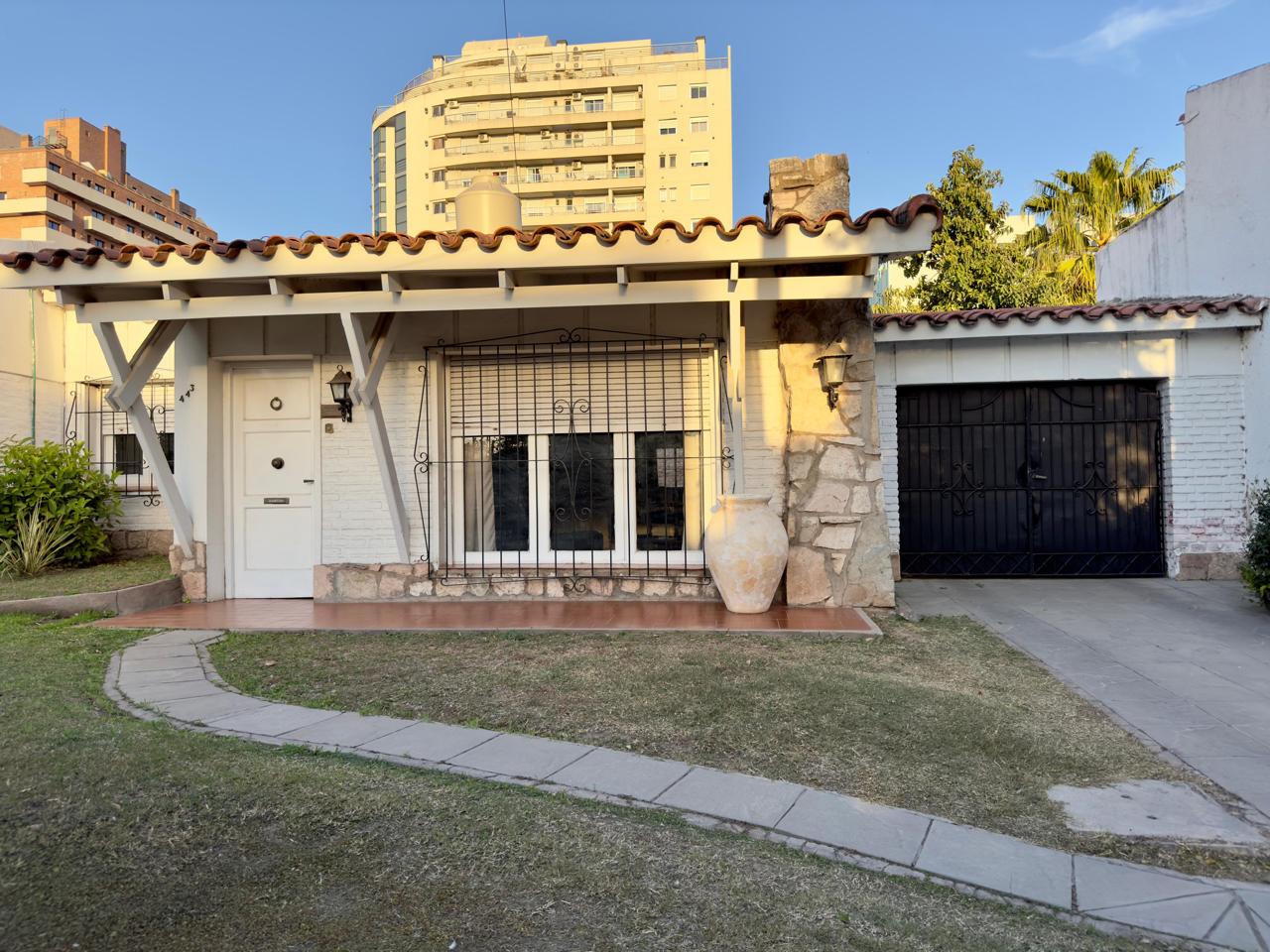 Casa en Venta en Paso de los Andes  Excelente Ubicación y Totalmente Refaccionada