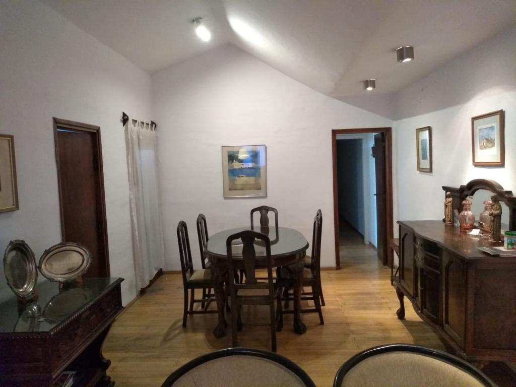 OPORTUNIDAD CASA EN VENTA EN JARDIN ESPINOSA , UNA PLANTA. ESCUCHO OFERTAS