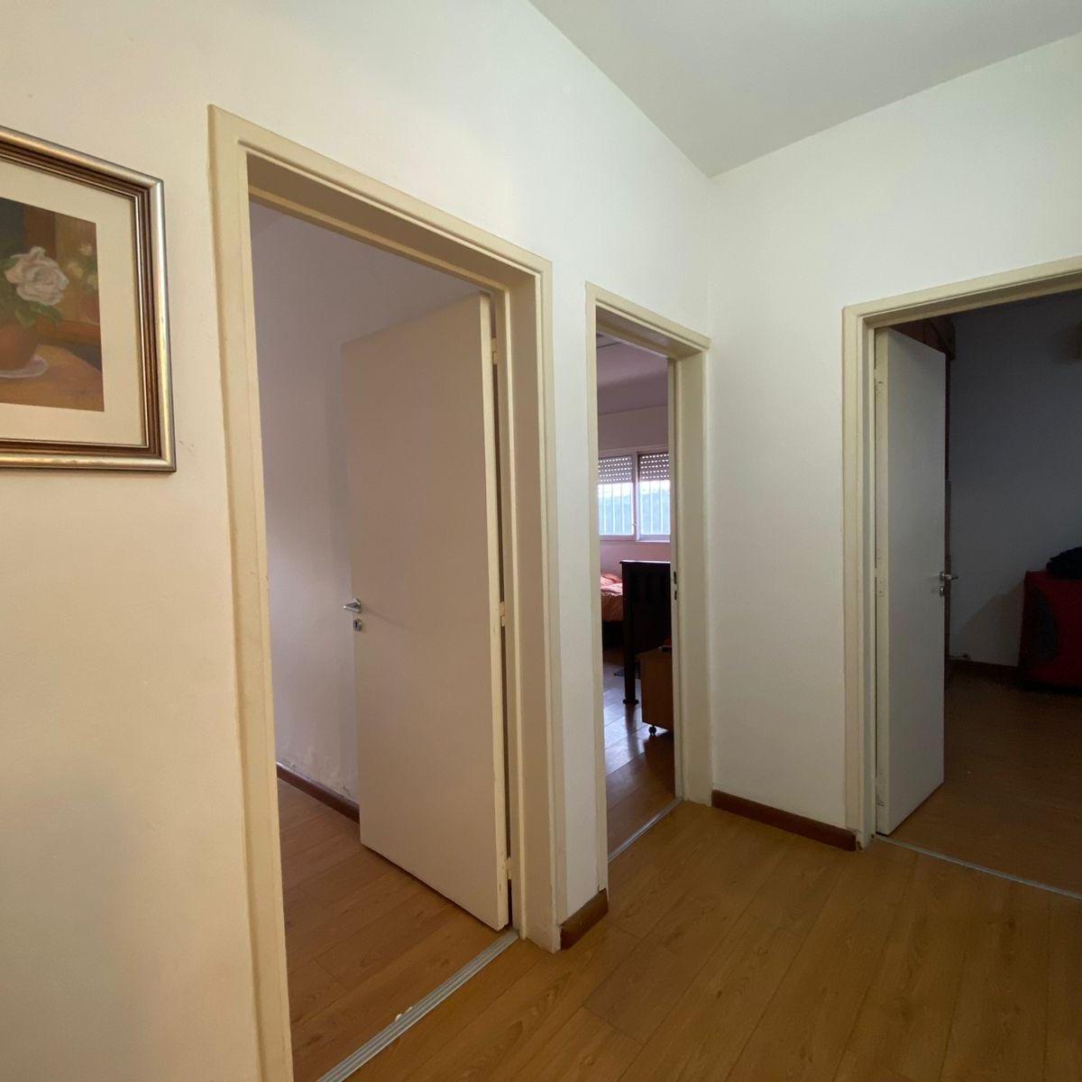 Oportunidad Única en Villa Belgrano: Casa Apta Crédito con Gran Patio y Quincho