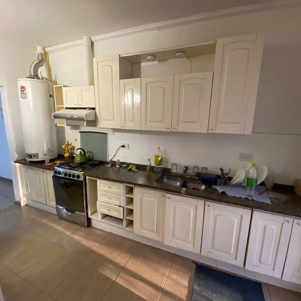 Oportunidad Única en Villa Belgrano: Casa Apta Crédito con Gran Patio y Quincho