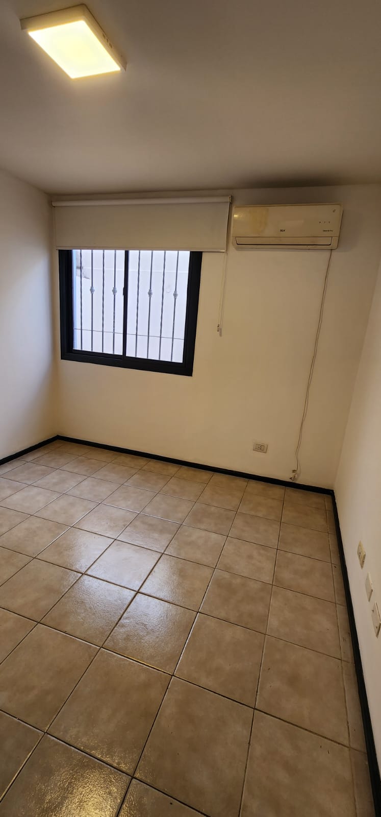 1 dormitorio en PB con patio, baulera y cochera - Alto Alberdi!!!