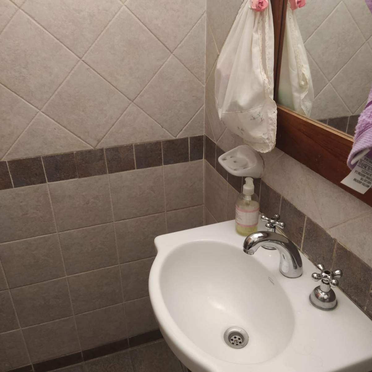 Dúplex de tres dormitorios con cochera - Barrio Uritorco - (alt. Duarte Quiros 3900)