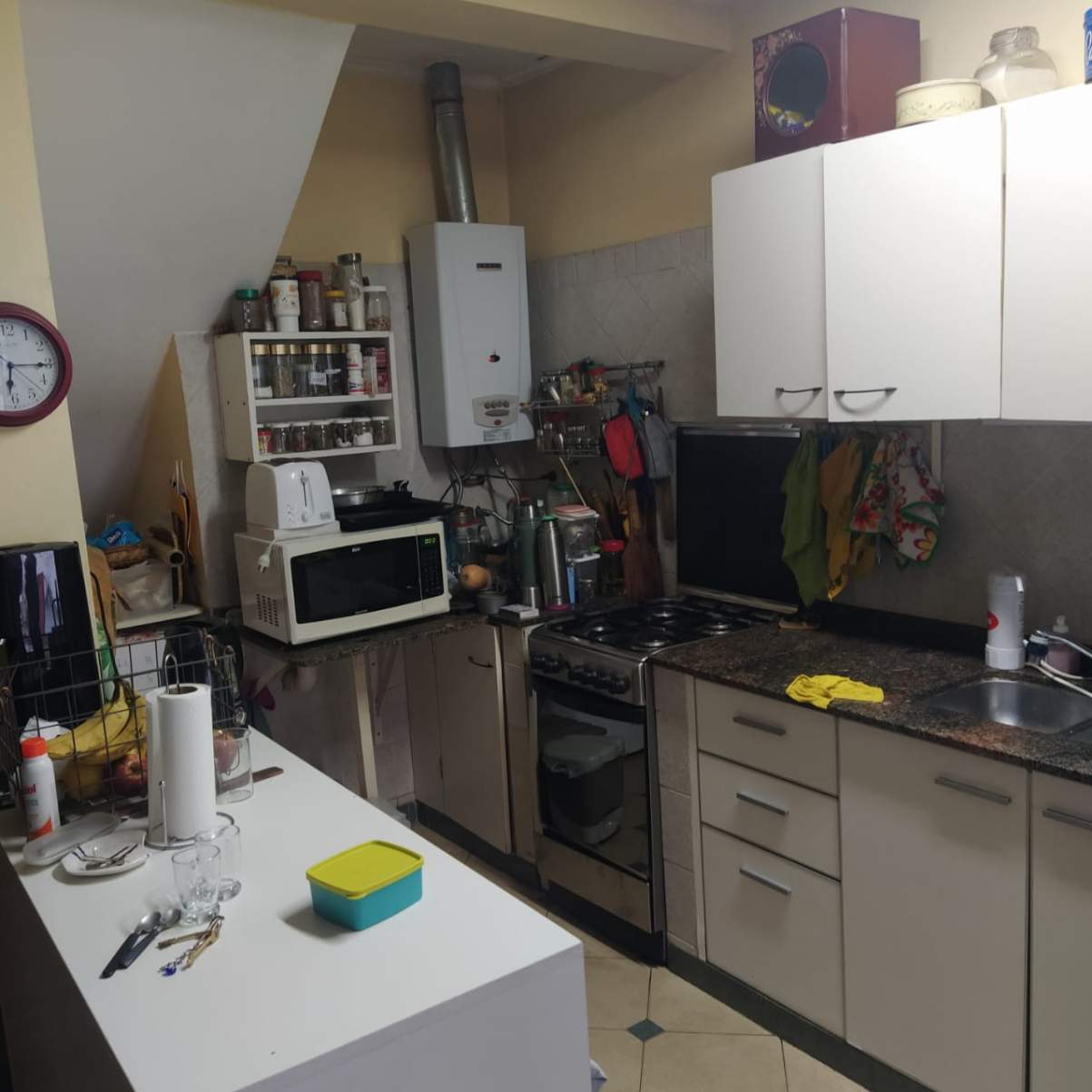 Dúplex de tres dormitorios con cochera - Barrio Uritorco - (alt. Duarte Quiros 3900)