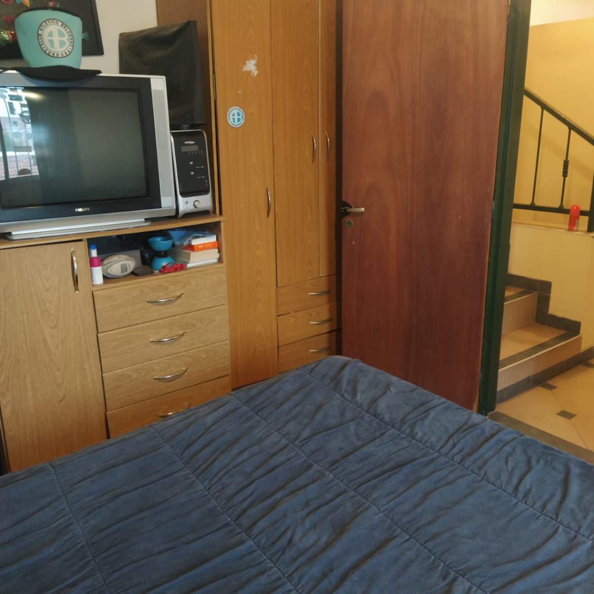 Dúplex de tres dormitorios con cochera - Barrio Uritorco - (alt. Duarte Quiros 3900)