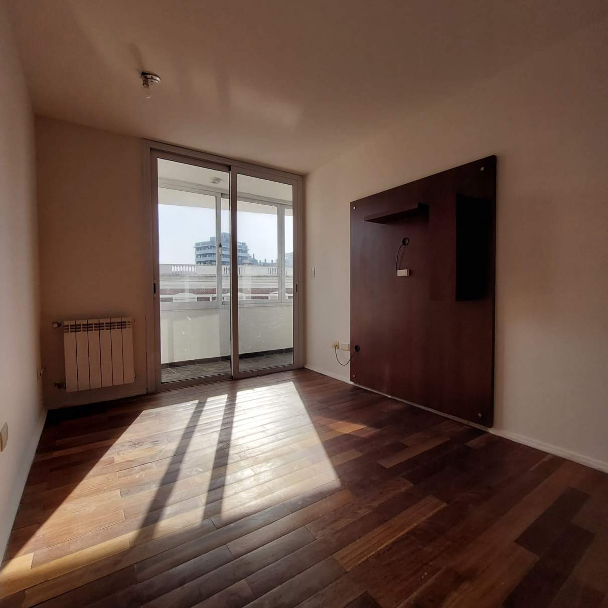 VENDE DPTO 2 DORM ALTA CORDOBA FRENTE A PLAZA RIVADAVIA