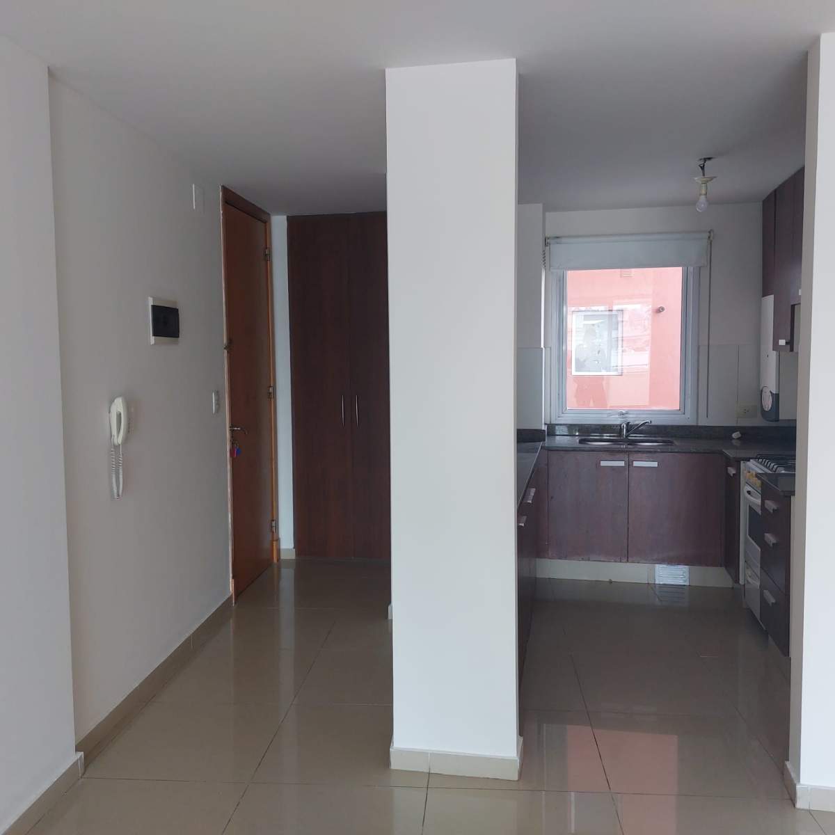 VENDE DPTO 2 DORM ALTA CORDOBA FRENTE A PLAZA RIVADAVIA