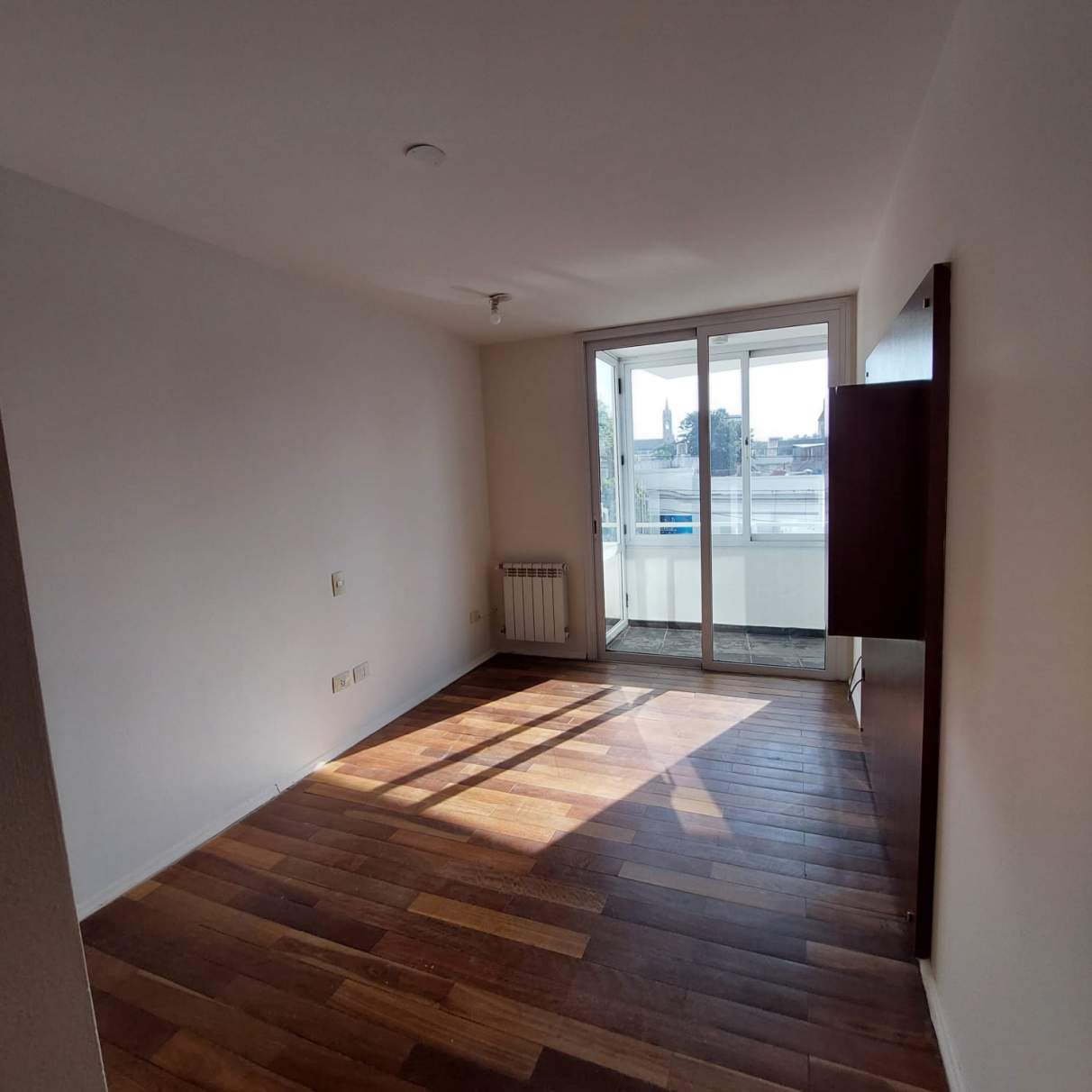 VENDE DPTO 2 DORM ALTA CORDOBA FRENTE A PLAZA RIVADAVIA