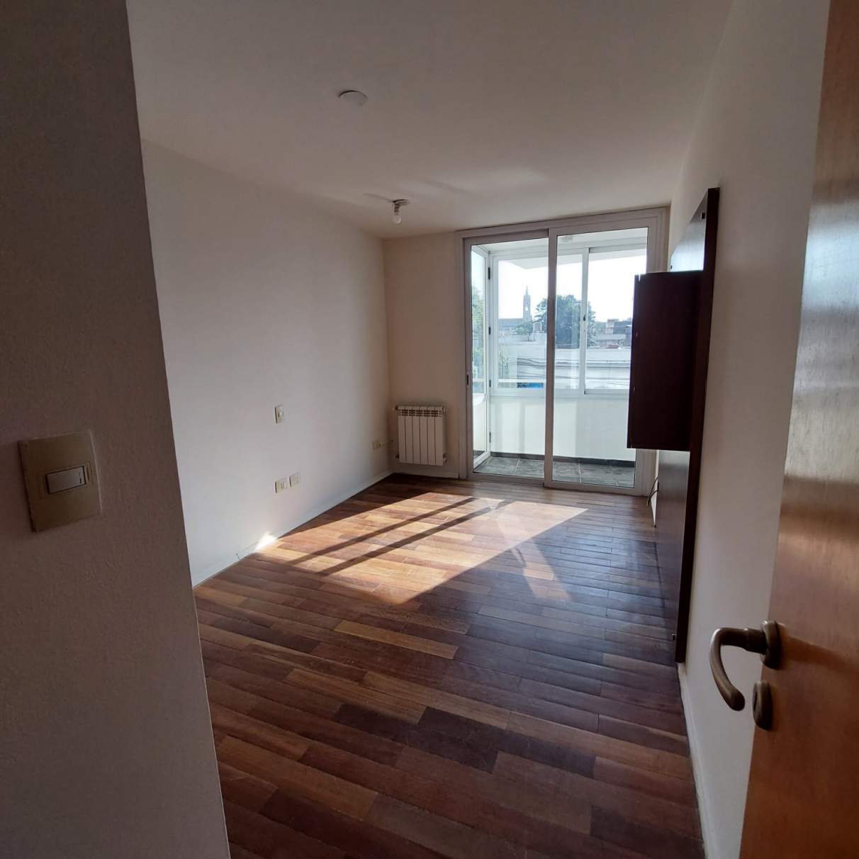 VENDE DPTO 2 DORM ALTA CORDOBA FRENTE A PLAZA RIVADAVIA