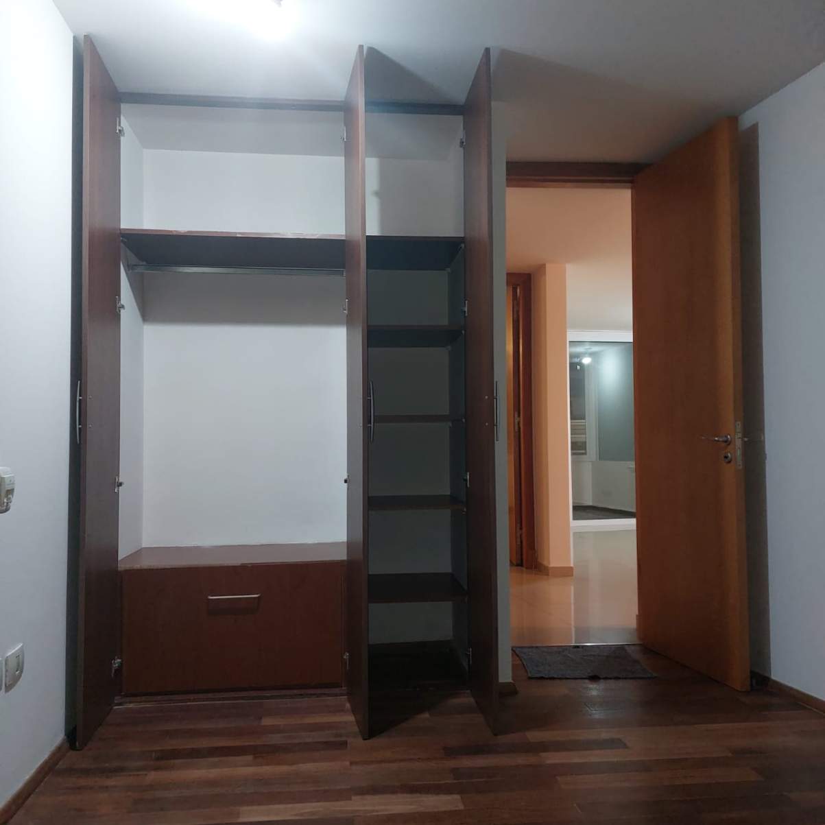 VENDE DPTO 2 DORM ALTA CORDOBA FRENTE A PLAZA RIVADAVIA