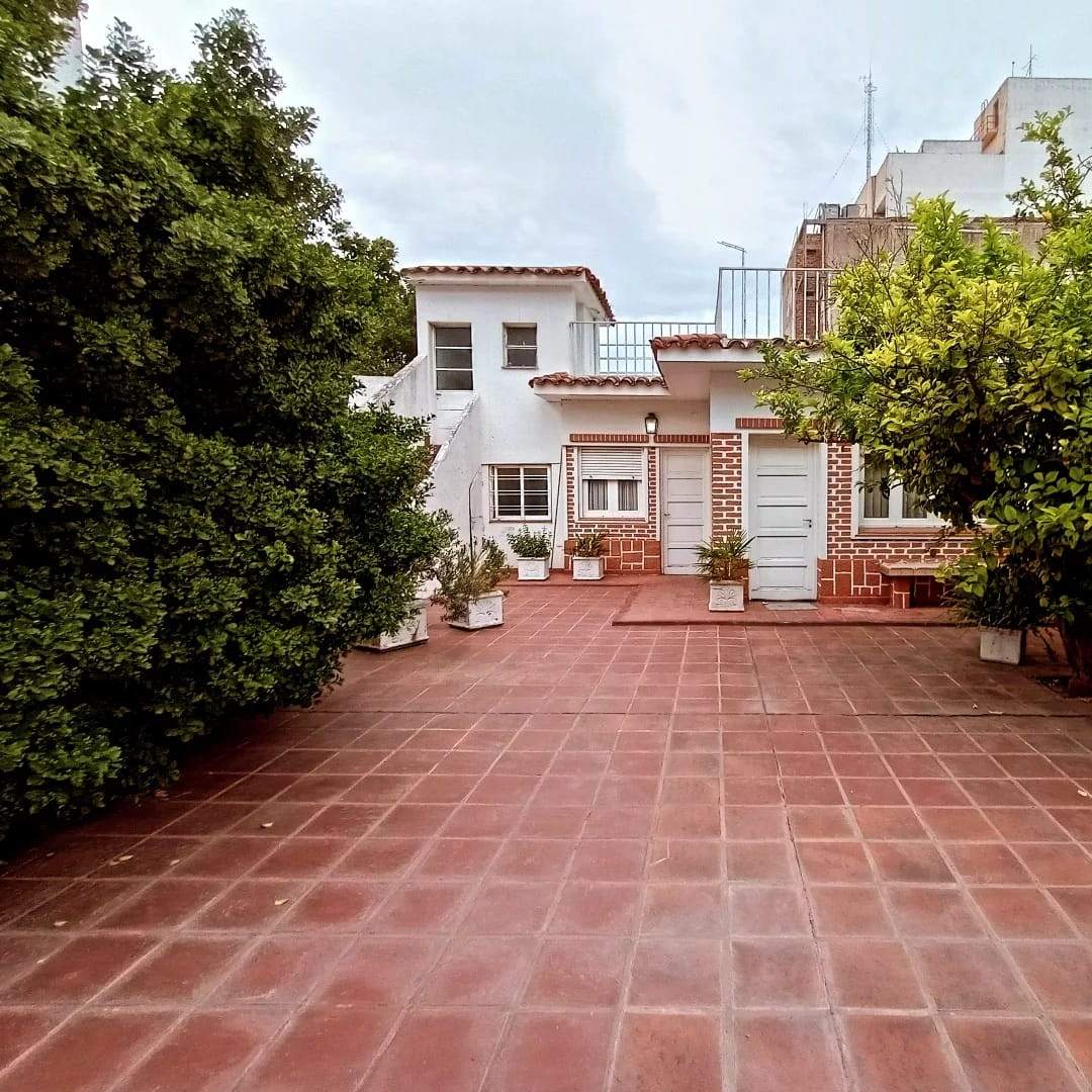 EN VENTA CASA DE CUATRO DORMITORIOS APTO CREDITO HIPOTECARIO BANCO NACION (APROBADO)