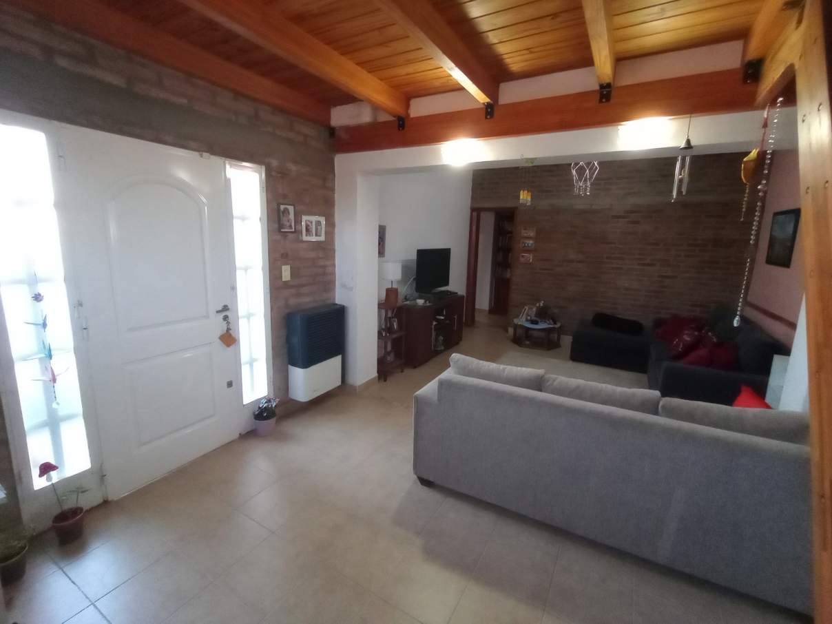 SE VENDE CASA DE 3 DORMITORIOS BANDA NORTE RIO CUARTO APPTO BANCOR (APROBADO)