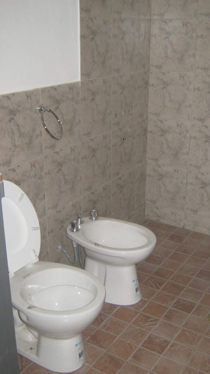 VENDO CASA- DPTO  TERRENO- (AL LIMITE ENTRE V. RIVERA INDARTE Y SALDÁN)