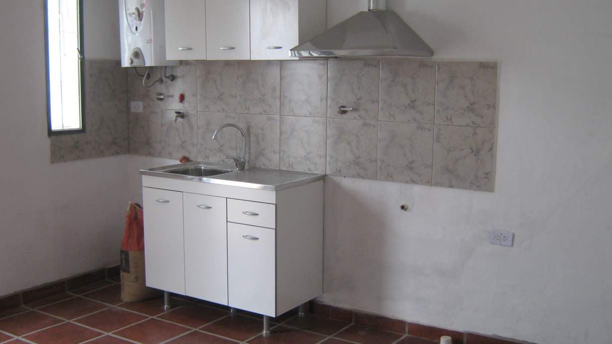 VENDO CASA- DPTO  TERRENO- (AL LIMITE ENTRE V. RIVERA INDARTE Y SALDÁN)