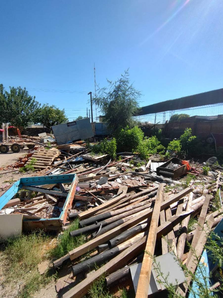 ALQUILO GALPON A CUADRAS AV. VELEZ SARSFIELD (zona sur) - MTS DE CIRCUNVALACION