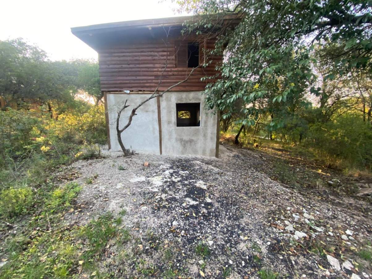 VENDO CABAÑA A TERMINAR EN SALSIPUEDES (VILLA SILVINA) CON ESCRITURA U$S 25.000