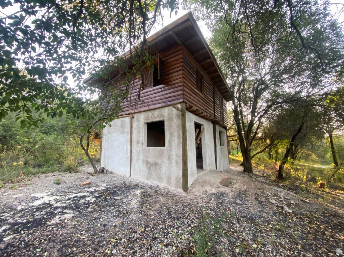 VENDO CABAÑA A TERMINAR EN SALSIPUEDES (VILLA SILVINA) CON ESCRITURA U$S 25.000
