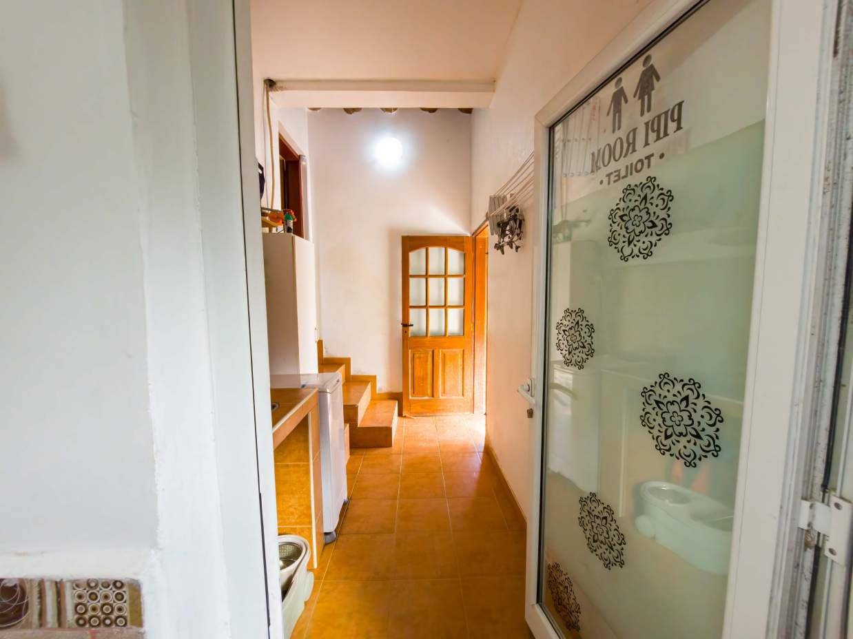 VENTA. CASA. 2 DORMITORIOS. PLAYROOM INDEPENDIENTE. PILETA. VISTA ÚNICA. COCHERA 2 AUTOS. VILLA LAGO