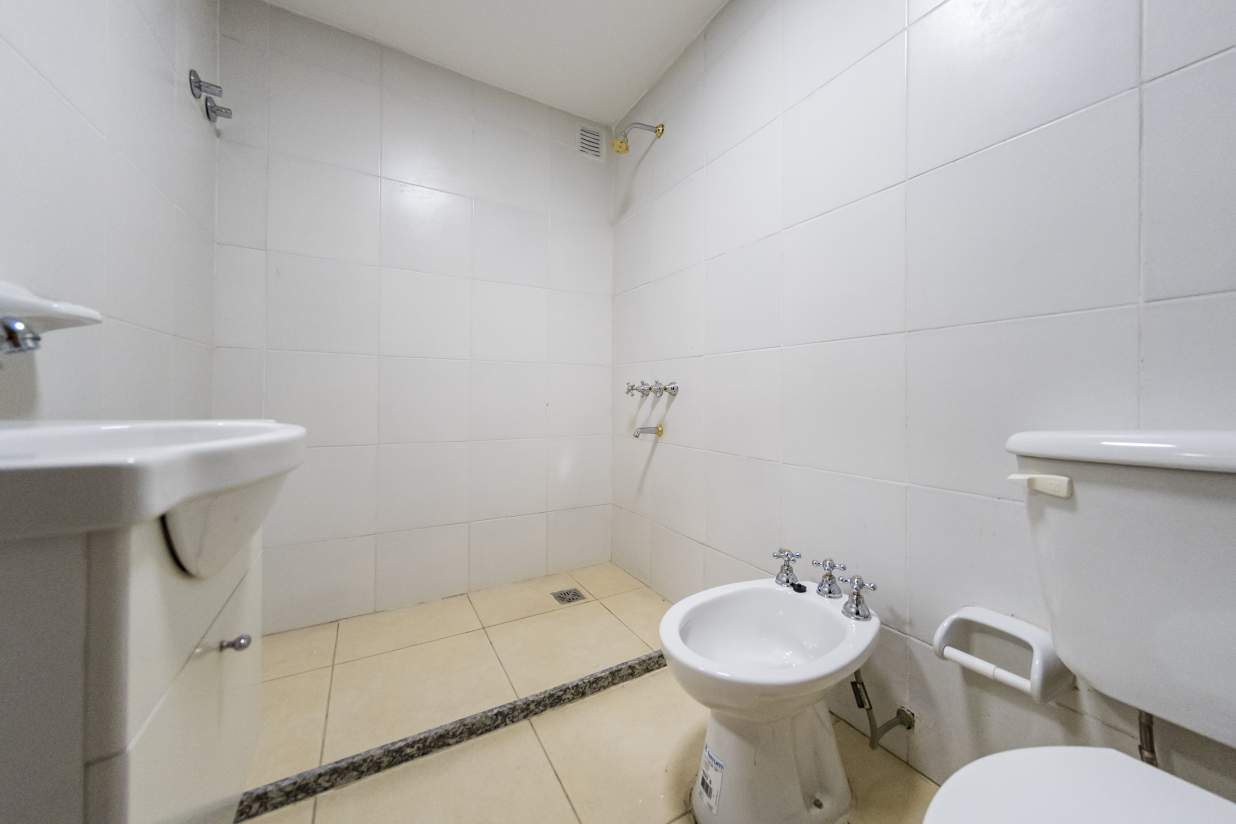 VENTA. DEPARTAMENTO A ESTRENAR. 2 DORMITORIOS. BALCÓN CON ASADOR. ALBERDI. CÓRDOBA.