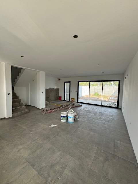 Amplio Duplex 3 Dormitorios en Distrito Sur