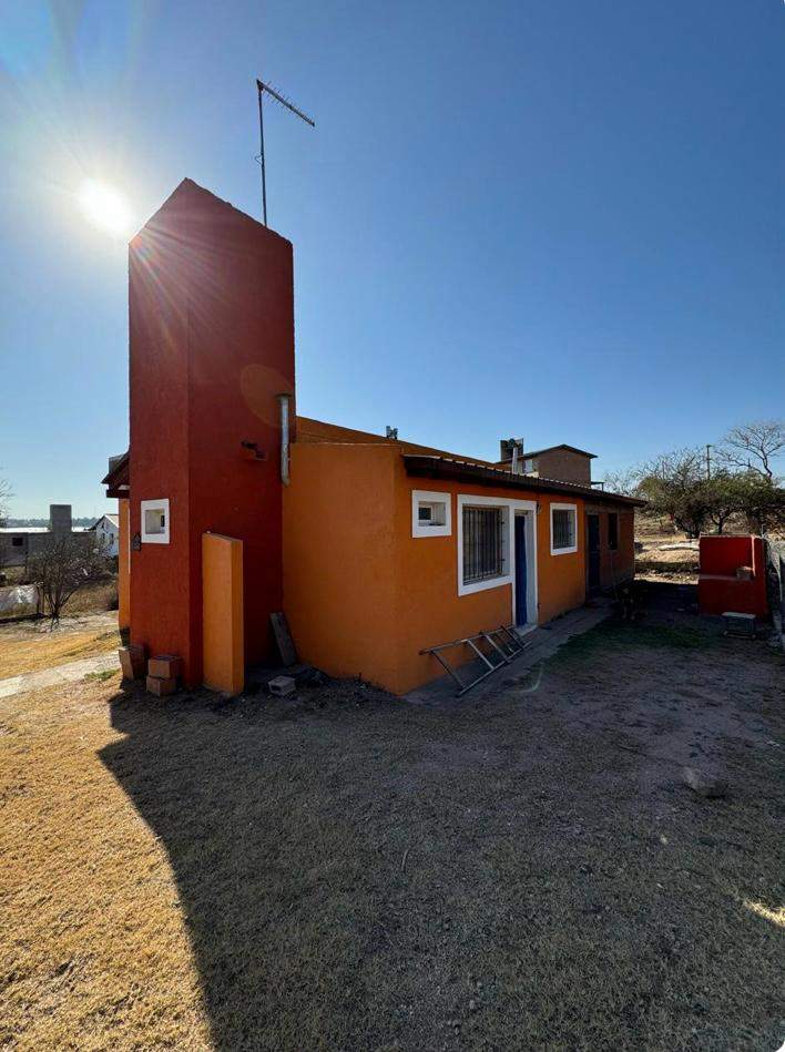 VENTA CASA ESTANCIA VIEJA - CARLOS PAZ - 1 Dormitorio - 900m2 terreno