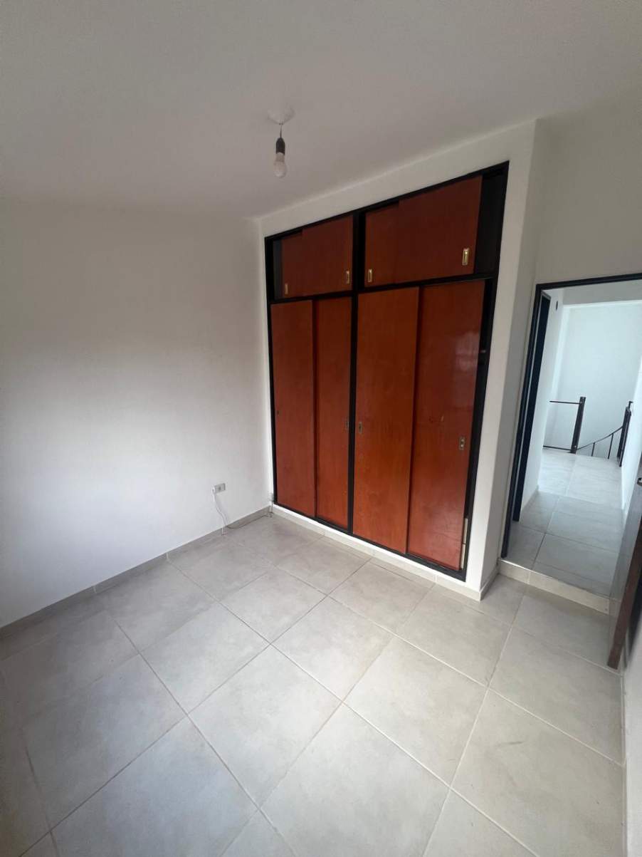 VENTA CASA 1 Dormitorio y 12 Cerro de las Rosas - Mariano Larra al 3700