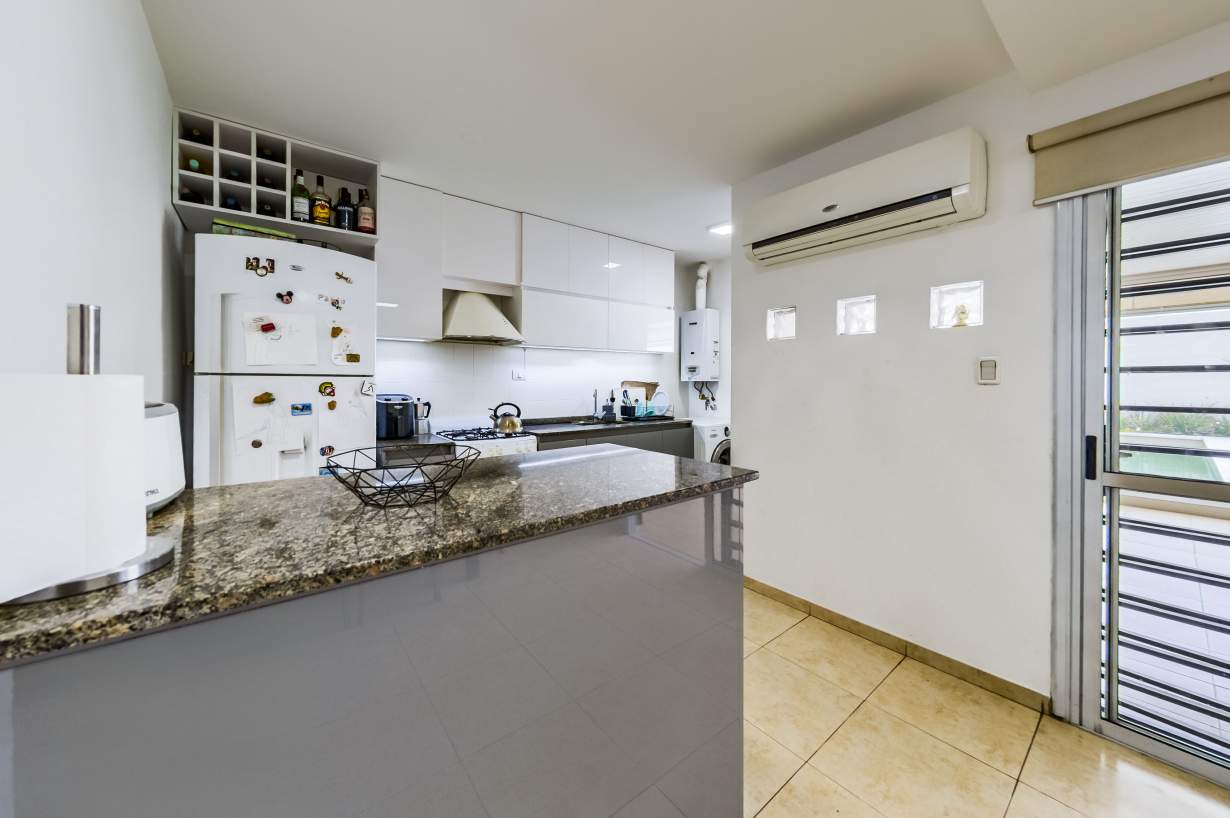Nuevo Poeta Duplex 3 dormitorios mas escritorio, quinco, pileta cochera doble 145 mil