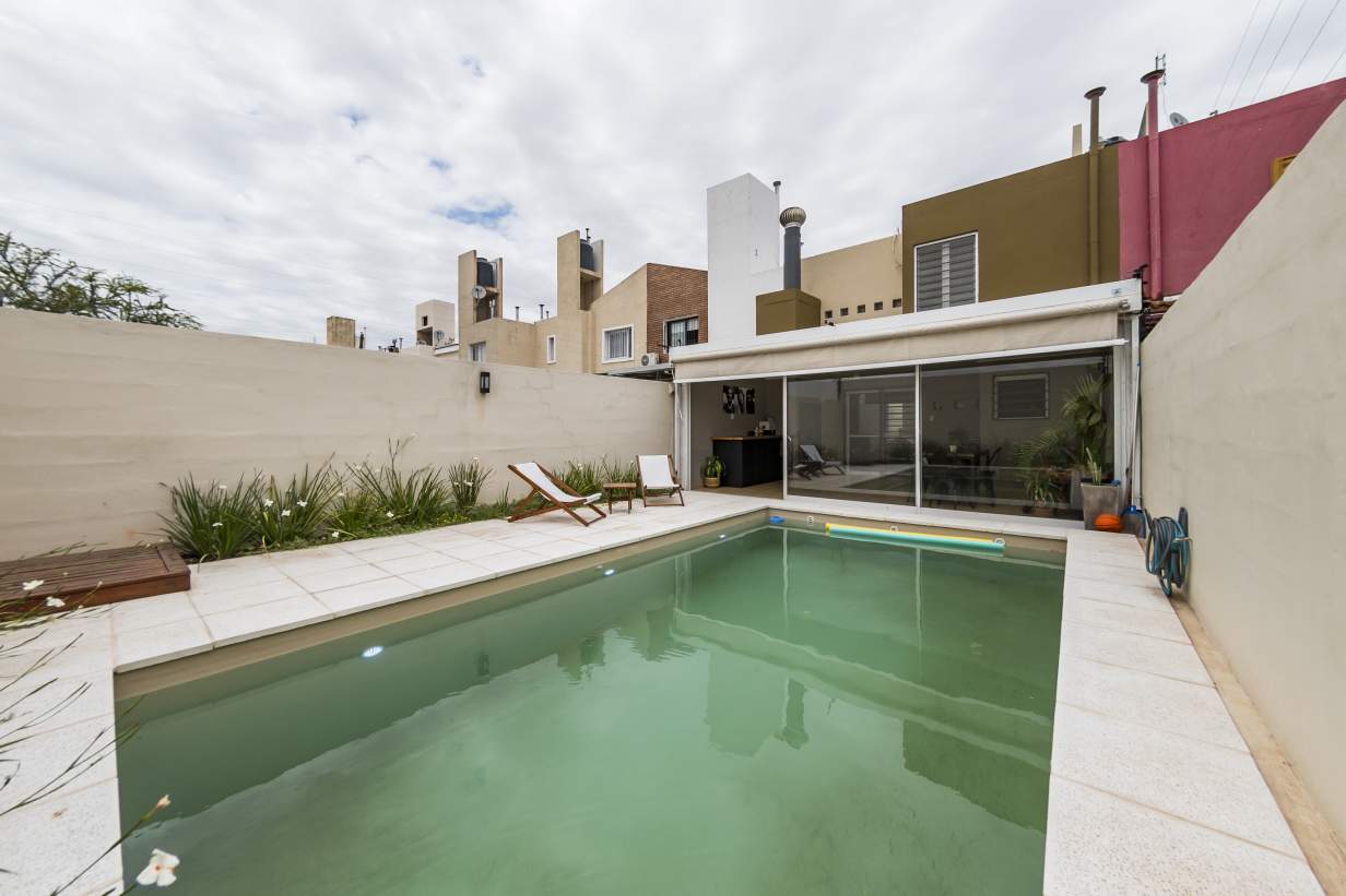 Nuevo Poeta Duplex 3 dormitorios mas escritorio, quinco, pileta cochera doble 145 mil