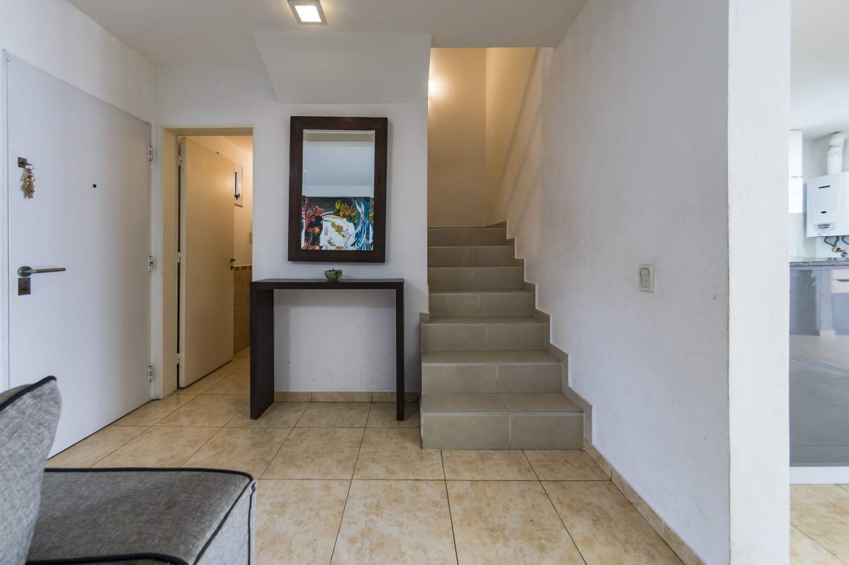 Nuevo Poeta Duplex 3 dormitorios mas escritorio, quinco, pileta cochera doble 145 mil
