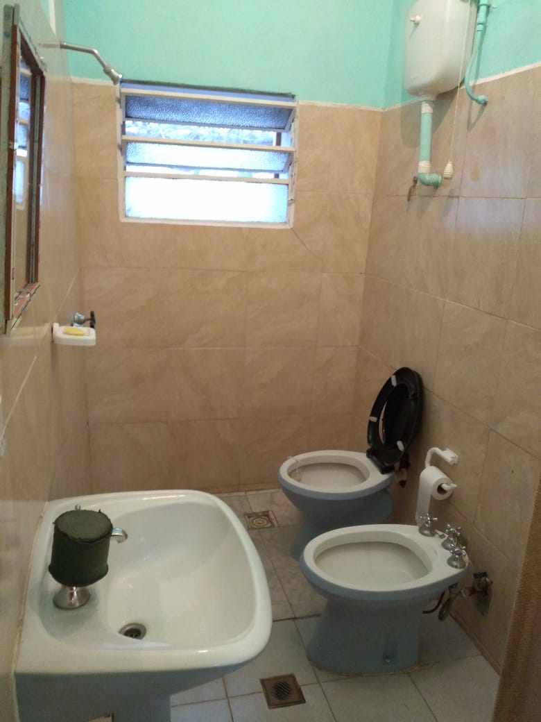 VENTA HOSPEDAJE A 1 CUADRA DE LA CALLE TECHADA- CAPILLA DEL MONTE