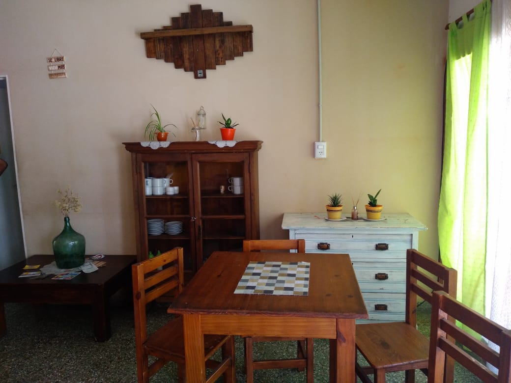 VENTA HOSPEDAJE A 1 CUADRA DE LA CALLE TECHADA- CAPILLA DEL MONTE