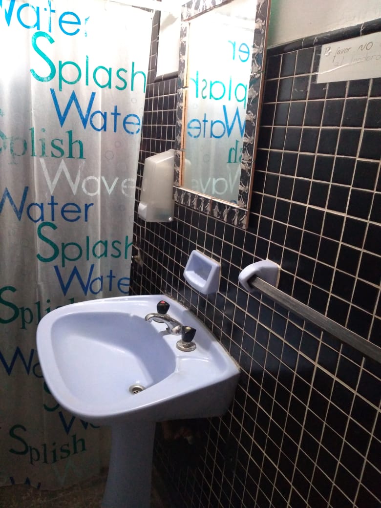 VENTA HOSPEDAJE A 1 CUADRA DE LA CALLE TECHADA- CAPILLA DEL MONTE