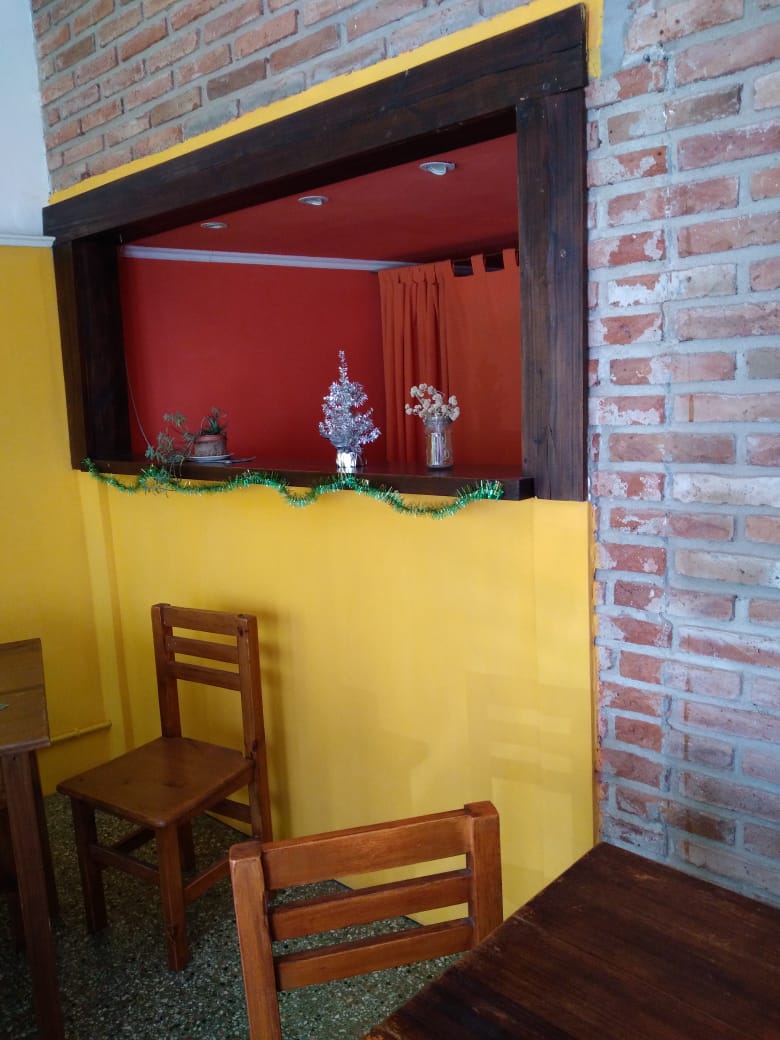 VENTA HOSPEDAJE A 1 CUADRA DE LA CALLE TECHADA- CAPILLA DEL MONTE