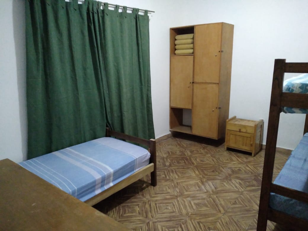 VENTA HOSPEDAJE A 1 CUADRA DE LA CALLE TECHADA- CAPILLA DEL MONTE