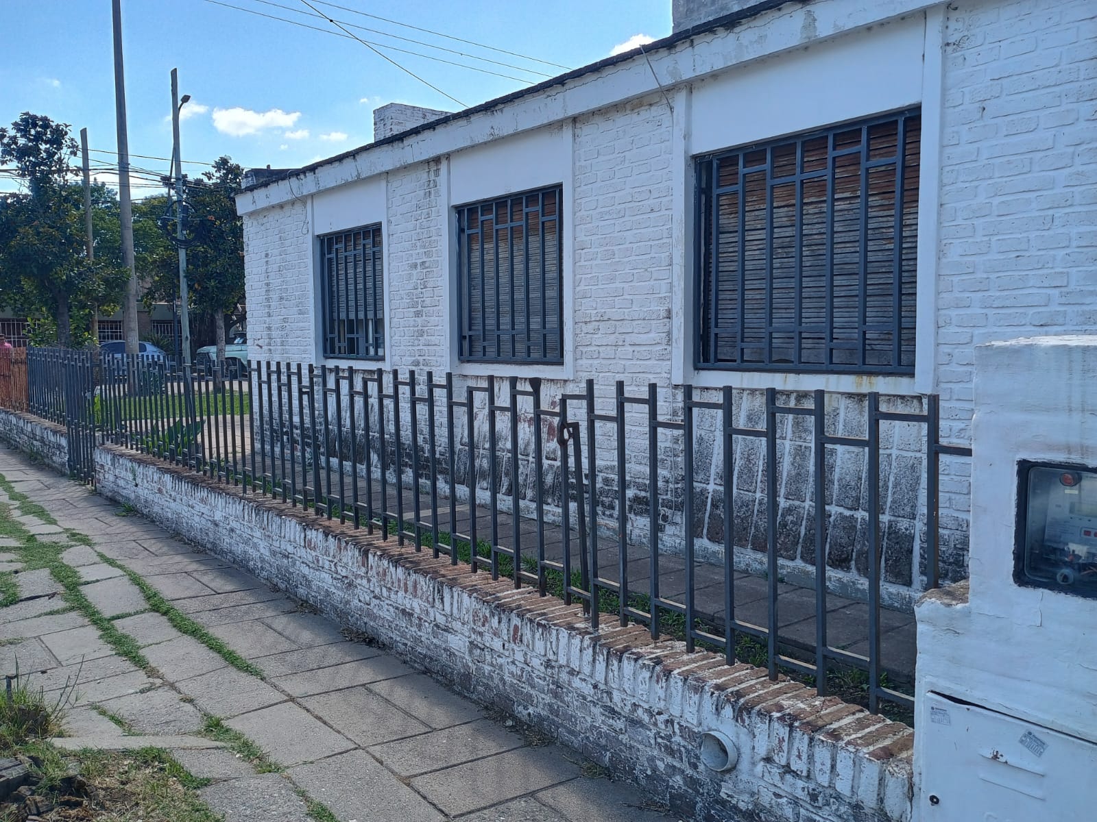 POETA LUGONES, VTA CASA ESQUINA