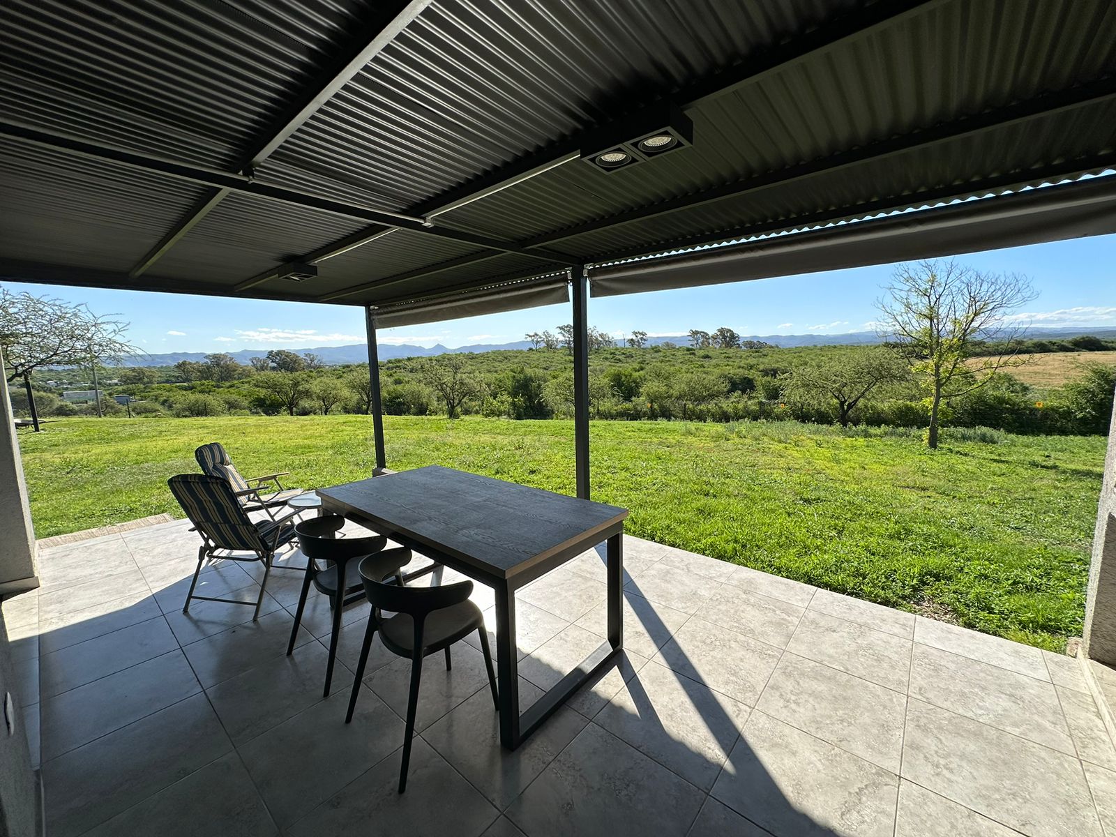 CASA EN VENTA BARRIO 4 VIENTOS UNQUILLO